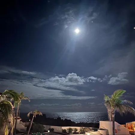 Vivienda Amanecer Apartment *